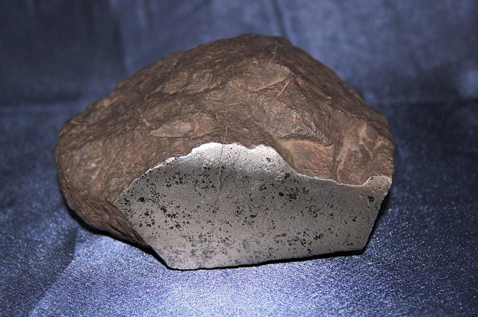 meteorite identification pictures